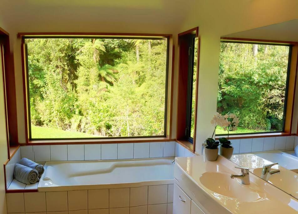 The Ferns Hideaway Villa Franz Josef Eksteriør bilde